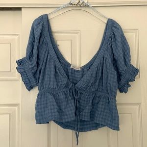 Vestique Tie-Front Crop top!